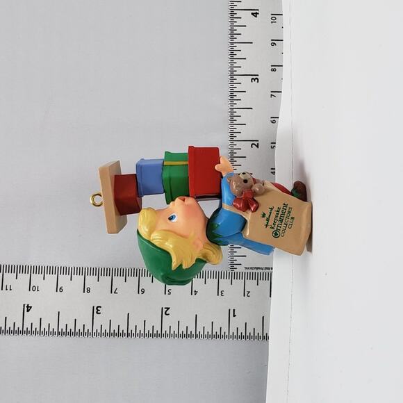 1990 Hallmark Armful of Joy Keepsake Collector's Club Holiday Ornament. - Picture 10 of 10